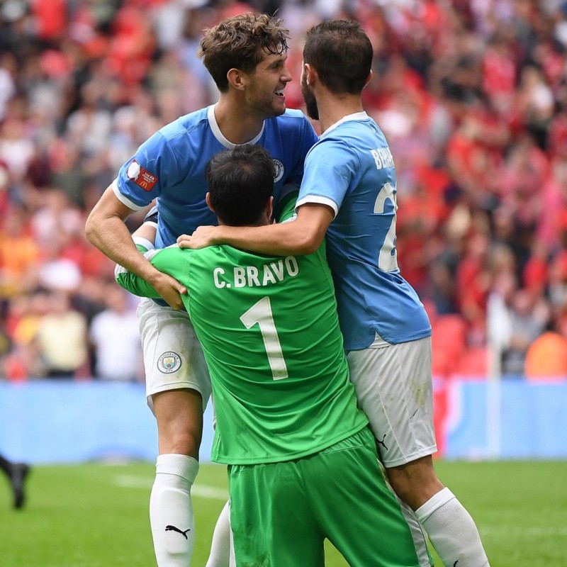 Bravo, Claudio: el chileno fue héroe y el City es campeón de la Community Shield