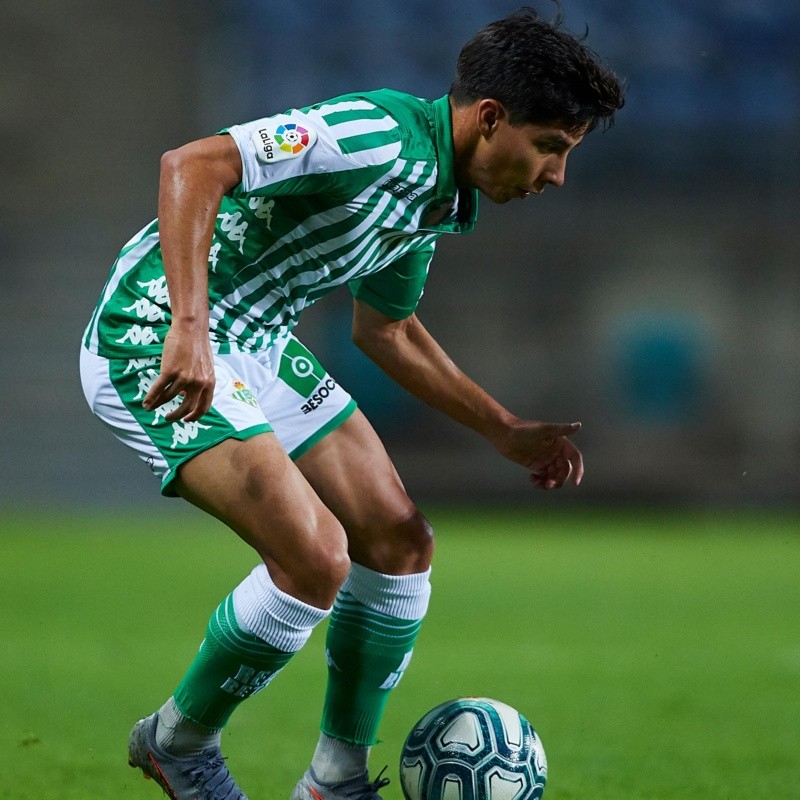 Diego Lainez dio una asistencia en la victoria del Betis