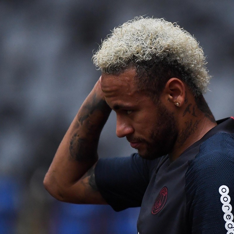 ¿Cambio de planes? En Paris Saint-Germain quieren hacer jugar a Neymar