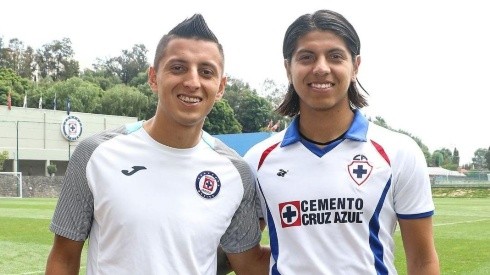 Hermanables: Roberto Alvarado y su hermano Iván juegan en Cruz Azul