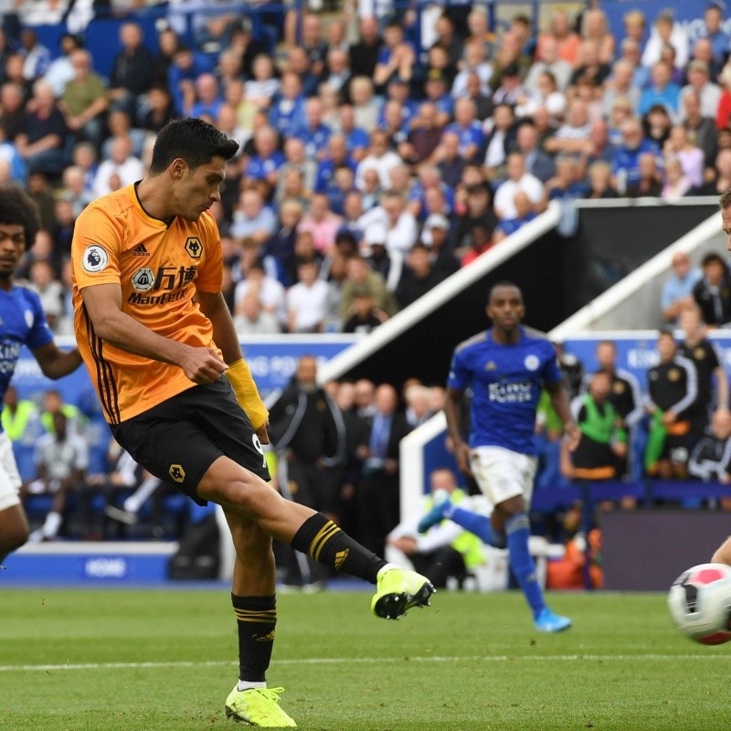 Jiménez y Wolverhampton debutaron con un empate