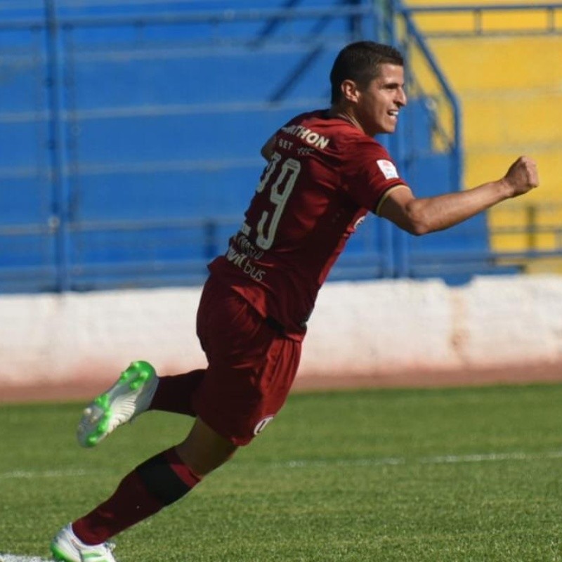 Universitario de Deportes venció 2-0 a Los Caimanes y llegó a los cuartos de final de la Copa Bicentenario