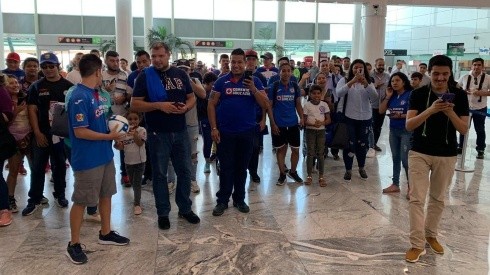 El masivo recibimiento a Cruz Azul en Guadalajara antes de enfrentar a Atlas