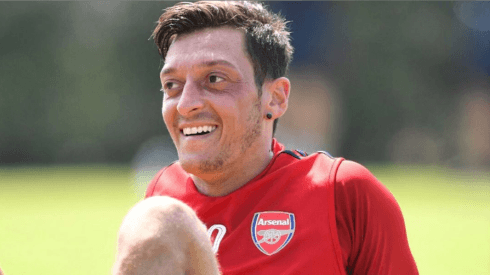 Arsenal podría pagar caro el episodio que vivió Özil con los ladrones
