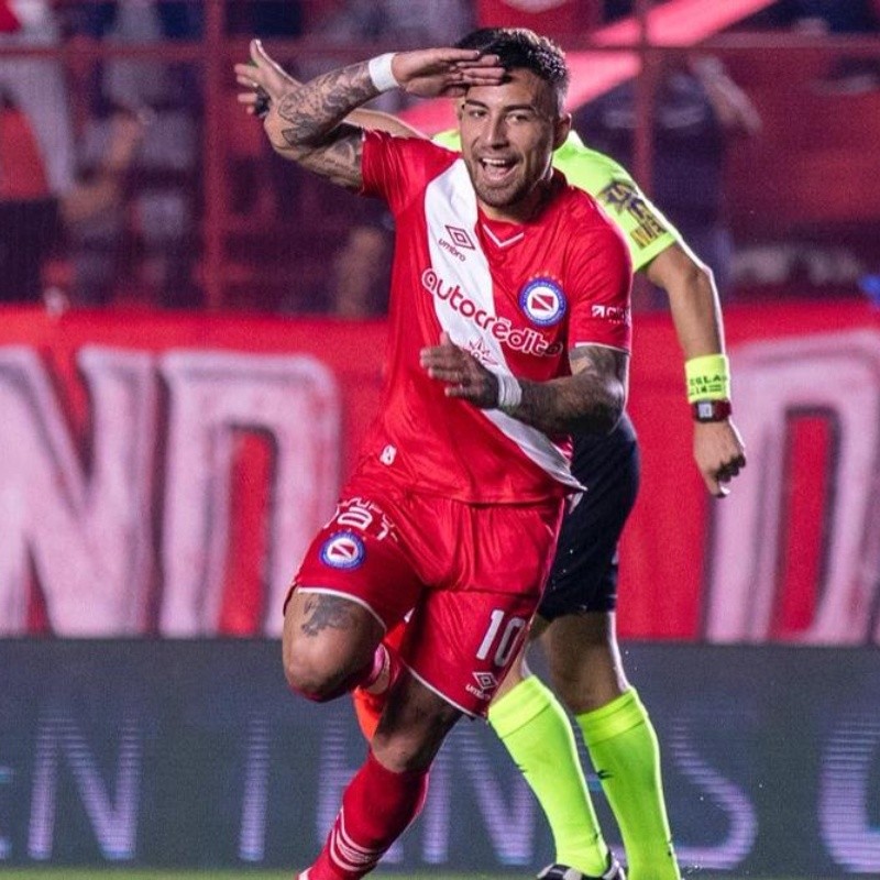 En un partidazo, Argentinos venció a Banfield y sigue invicto en la Superliga