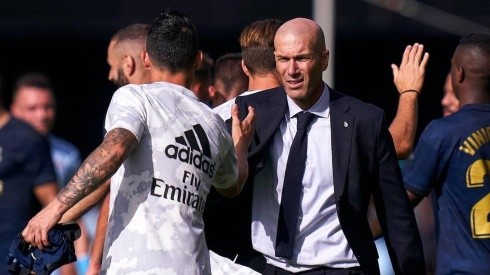 James Rodríguez y Zinedine Zidane tras el partido contra el Celta de Vigo.
