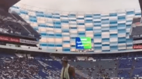 Video viral: "El Negro de WhatsApp" invade un partido de la Liga MX