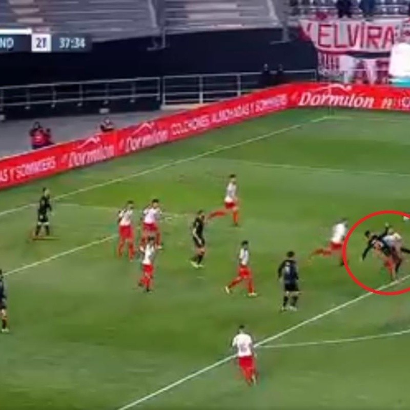 Con un golazo de chilena, Estudiantes selló su paliza sobre Independiente