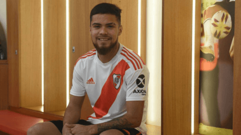 Paulo Díaz, feliz con la camiseta de River.