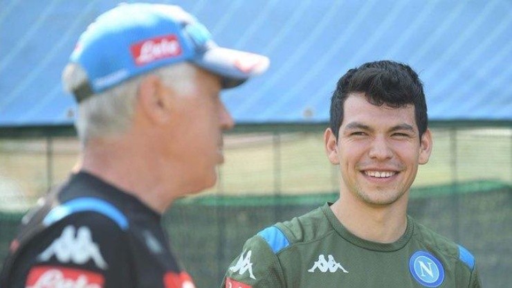 Ancelotti y Lozano, en el entrenamiento de Napoli. (Foto: Twitter oficial Napoli)