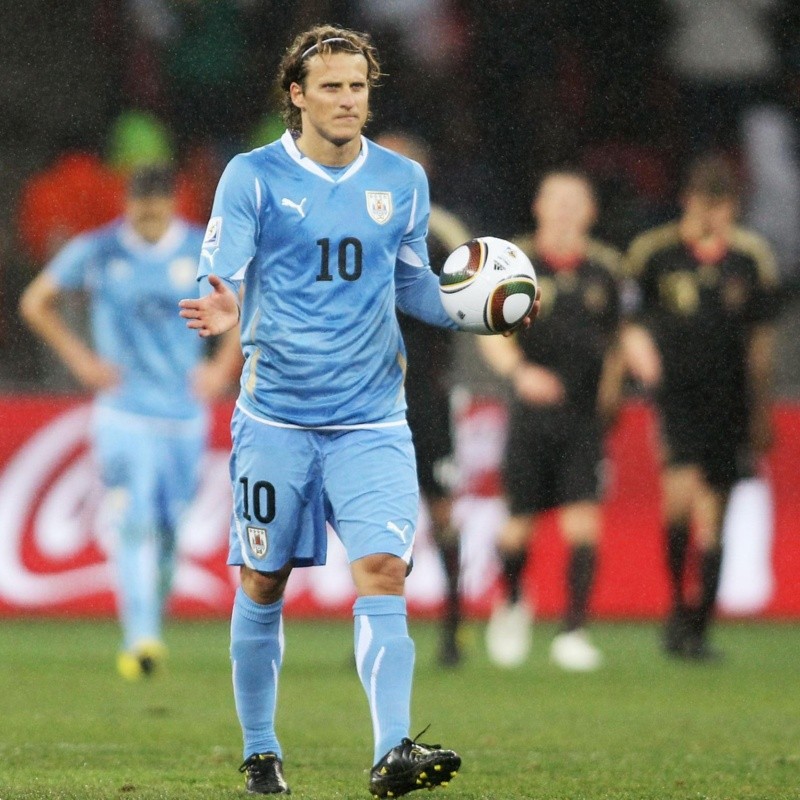 Diego Forlán reveló que estuvo cerca de jugar en Cruz Azul y América