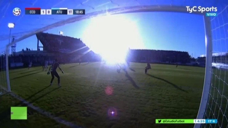 El sol en Central Córdoba vs. Atlético Tucumán.