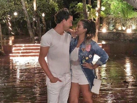 Muy románticos: la novia de Óscar Jiménez subió una foto besando a su pareja en una pileta