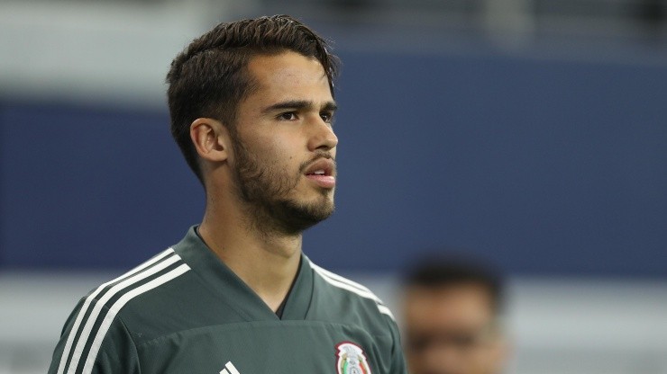 Oficial: Diego Reyes deja de ser jugador de Fenerbahçe