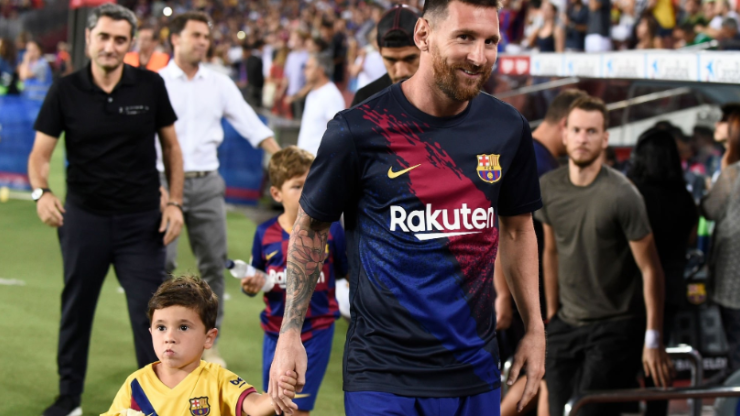 Messi junto a su hijo Mateo.