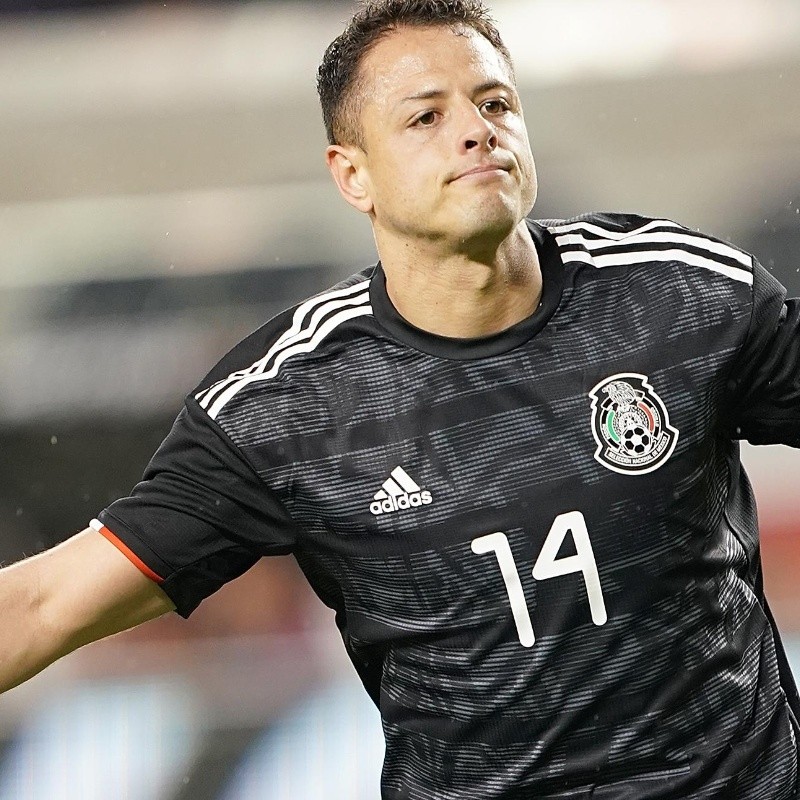 Chicharito, con permiso especial para sumarse a la Selección