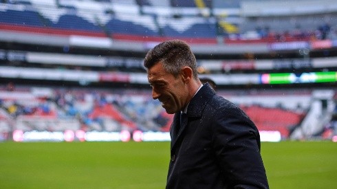 Pedro Caixinha dejó de ser entrenador de Cruz Azul: la afición festeja en redes
