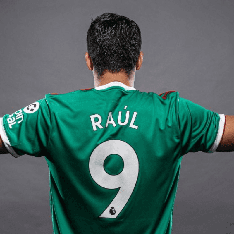 Cuánto cuesta y dónde comprar la playera verde del Wolverhampton de Raúl Jiménez