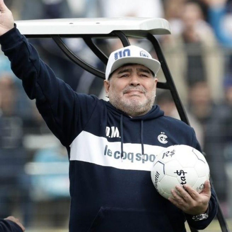 ¿Lo volverá loco? ¡Árbitro confirmado para el debut de Maradona en Gimnasia!