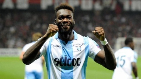 Felipe Caicedo festejando un gol en Lazio.