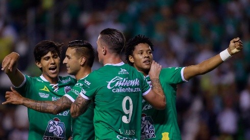León le dio vuelta el partido a Juárez con un futbol magistral