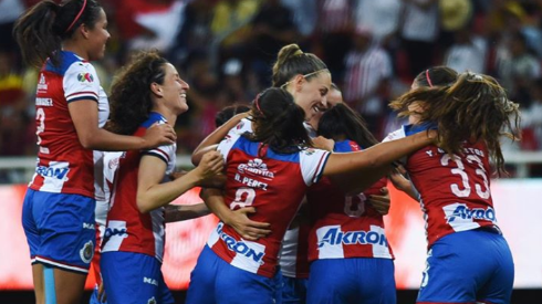 Chivas venció al América en el futbol femenil
