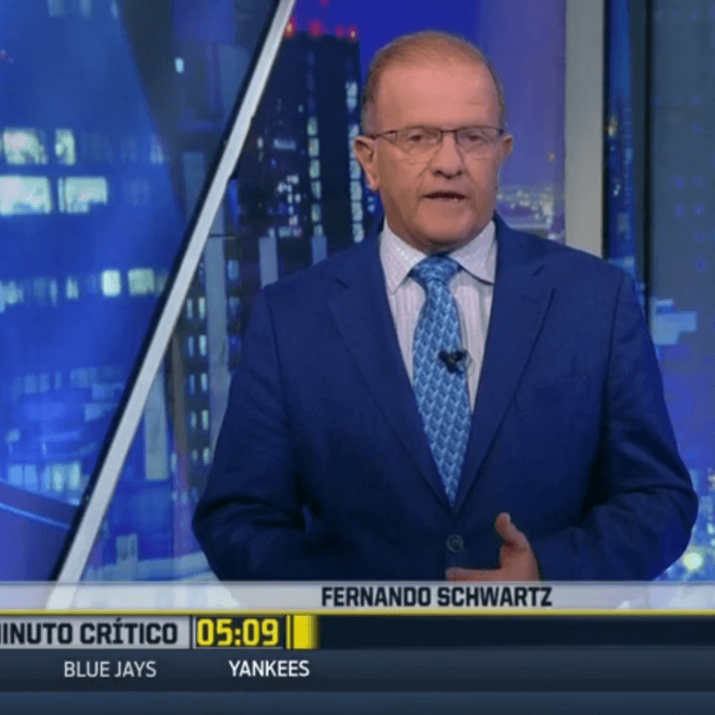 Incondicional: Schwartz volvió  a defender a Chicharito