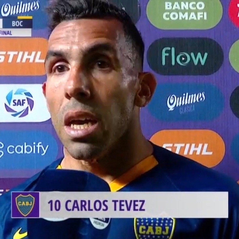 A Tevez le preguntaron sobre cómo toma ser suplente: "Estoy feliz en mi casa"