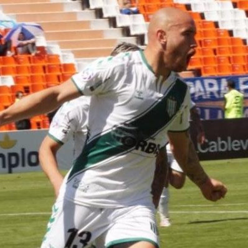 Banfield aprovechó la crisis de Godoy Cruz y vuelve de Mendoza con una victoria