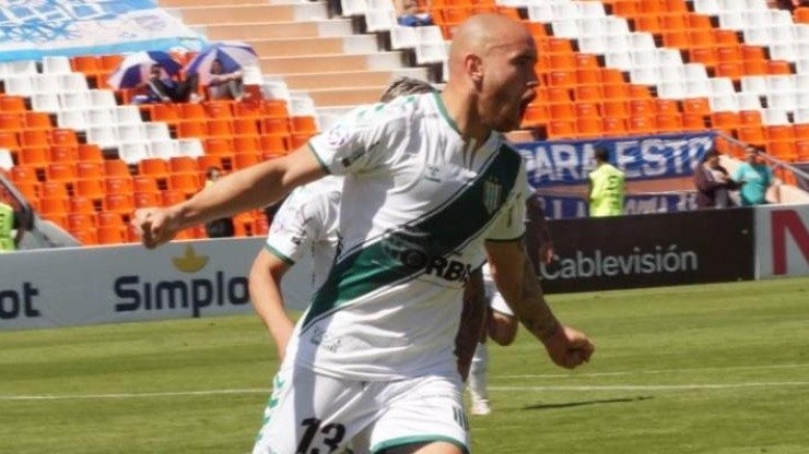 Banfield aprovechó la crisis de Godoy Cruz y vuelve de Mendoza con una victoria