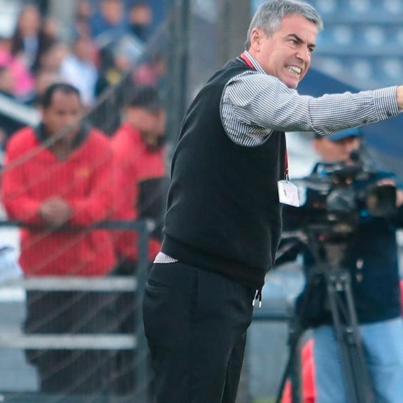 Bengoechea advirtió que los errores arbitrales son siempre "a favor de los mismos equipos"