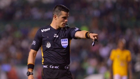 Se designó el árbitro para el duelo entre Pumas y Santos