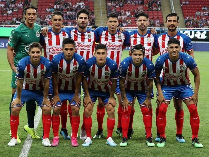 Posible once inicial de Chivas para este Clásico Nacional