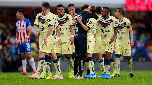 América arrolló en el Clásico Nacional a un Chivas descontrolado que acabó con 9