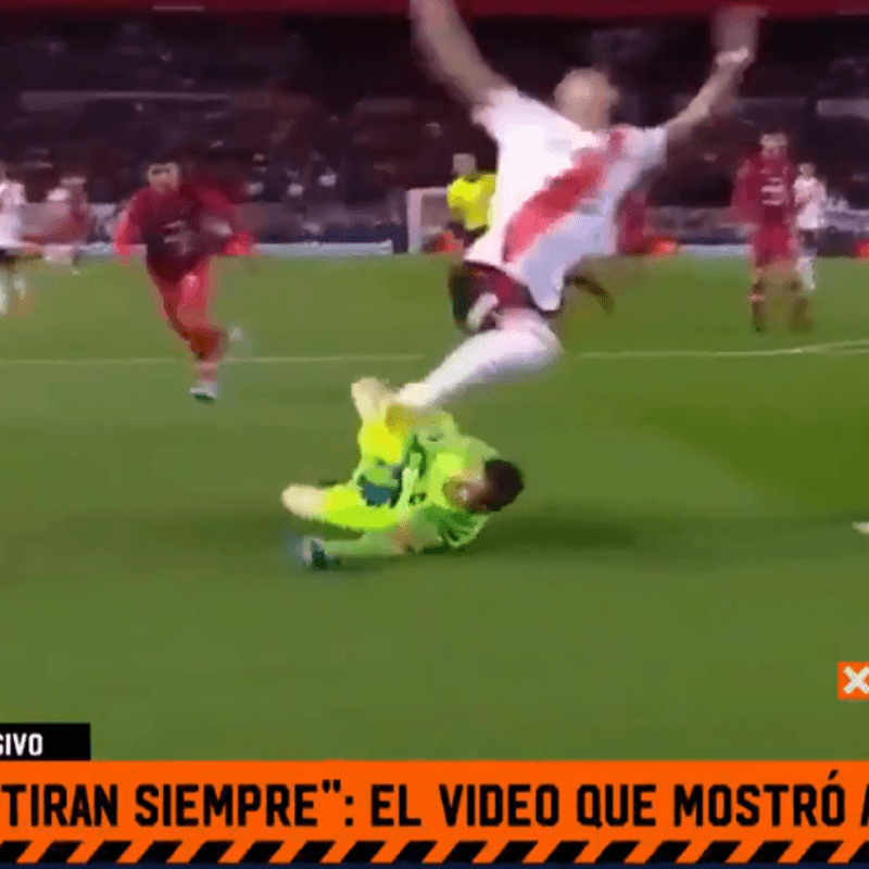 Revelan el video de cómo 'simulan' los jugadores de River que Alfaro le mostró al plantel de Boca