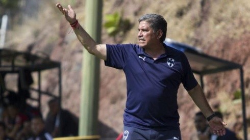 El entrenador interino de Monterrey mencionó que a su equipo le pesan las individualidades.