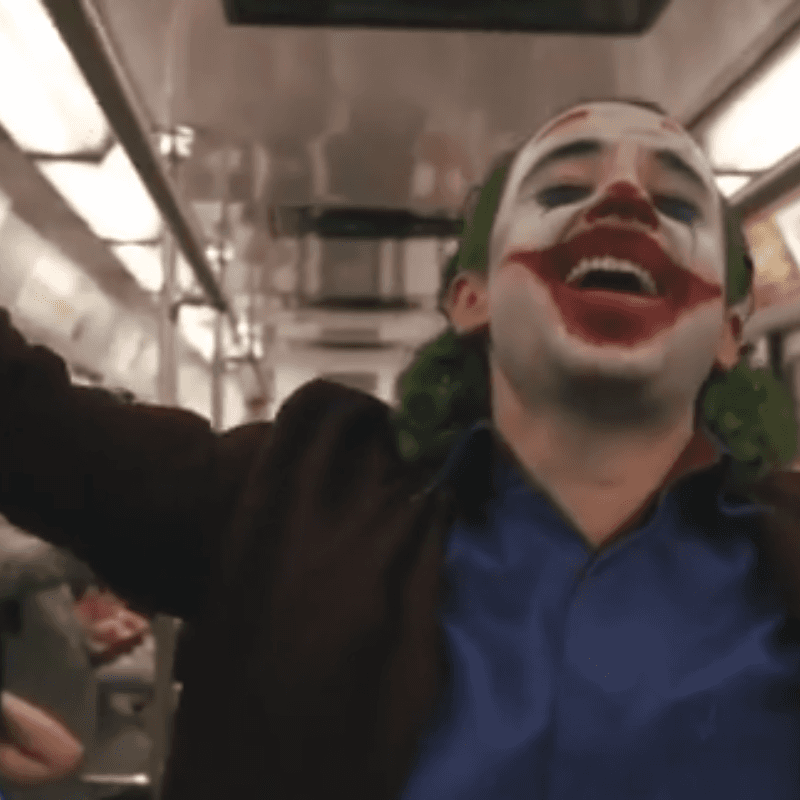 Luisito Comunica recreó el trailer de Joker por las calles de Ciudad de México