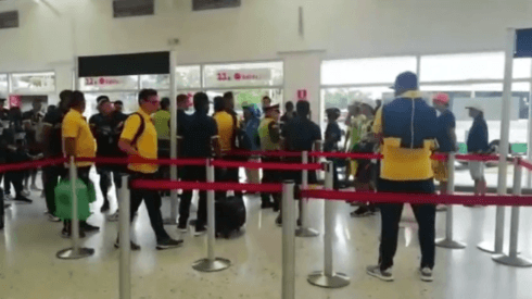 Video: hincha agredió a jugador del Bucaramanga en pleno aeropuerto