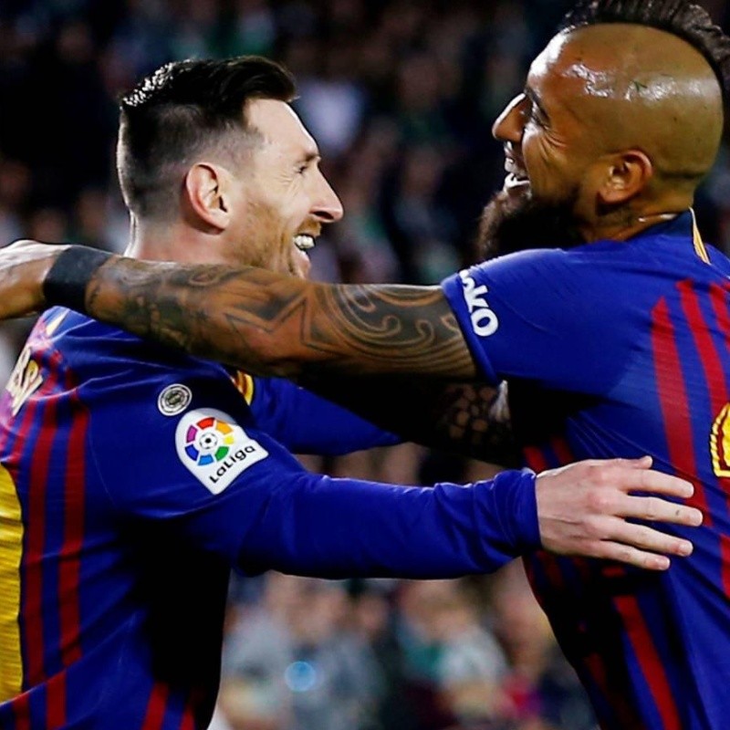 Arturo Vidal felicitó a Messi por la Bota de Oro con el mejor apodo