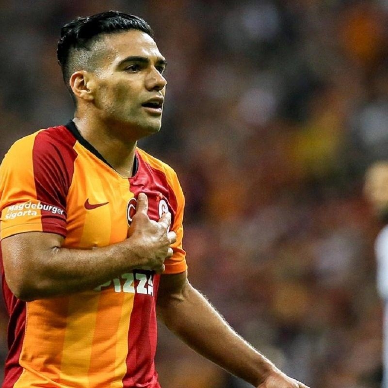 Una locura: desde España llaman a Falcao para que deje Galatasaray