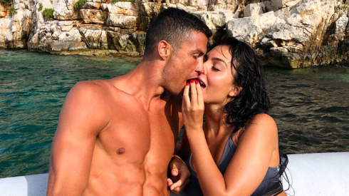 Un sueño: Cristiano subió foto en la pileta con Georgina Rodríguez