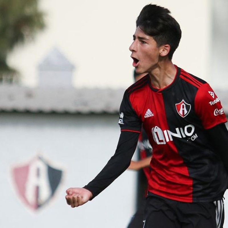 Santiago Márquez, el hijo de Rafa, debutó con la Sub 17 de Atlas