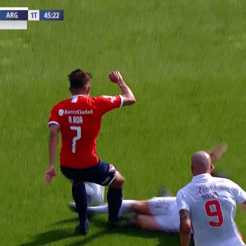 Video: Andrés Roa fue expulsado en su primer partido como titular en Independiente