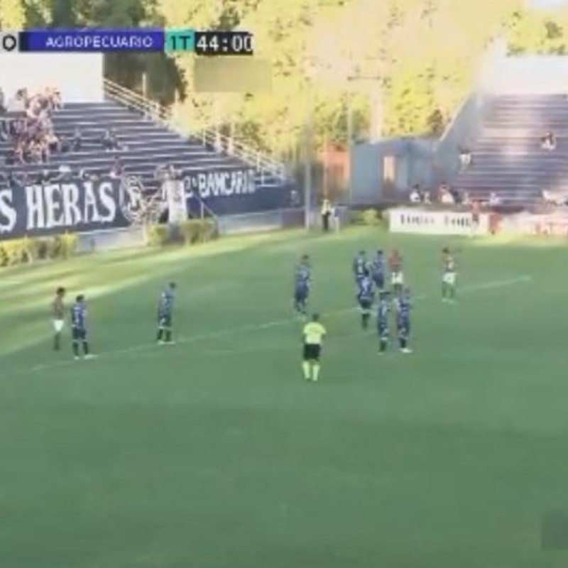 Video: bombazo espectacular de larga distancia para un golazo de Agropecuario