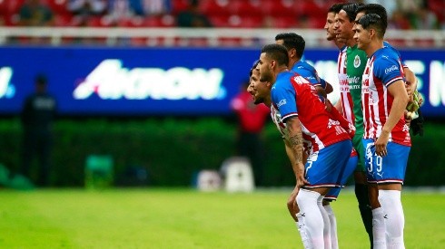 El "Flaco" Tena mantiene a "Toño" Rodríguez al arco rojiblanco para este duelo de la Liga MX