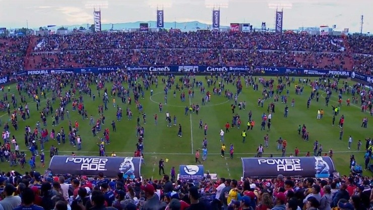 Con un final violento, Querétaro se llevó el Clásico del Centro ante Atlético San Luis