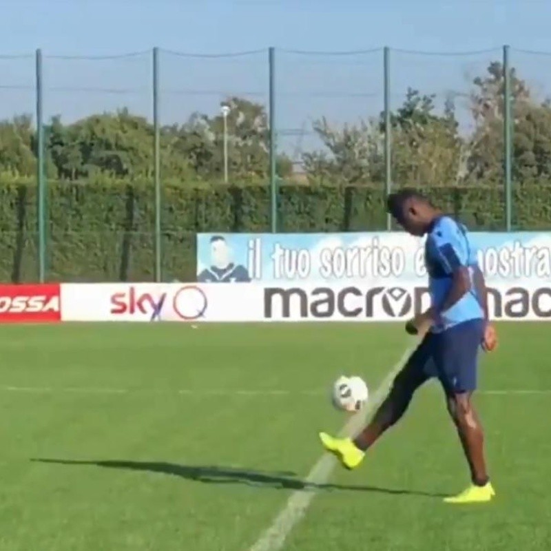 Lazio subió a sus redes un video de Felipe Caicedo haciendo magia con la pelota