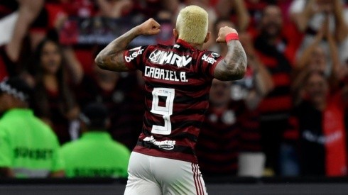 Flamengo le bailó una samba al Gremio y será rival de River en la final de la Libertadores