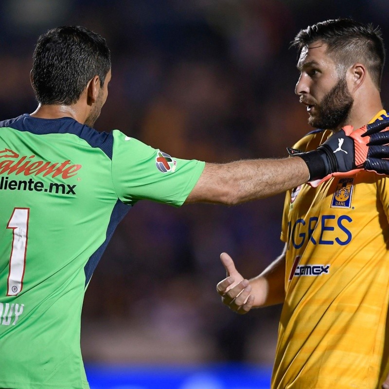 Enfurecido: André-Pierre Gignac se peleó con dos jugadores de Cruz Azul