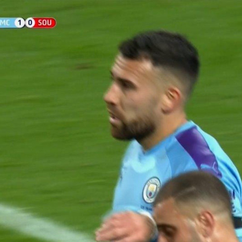 Otamendi saltó más alto que todos y abrió el marcador para el City